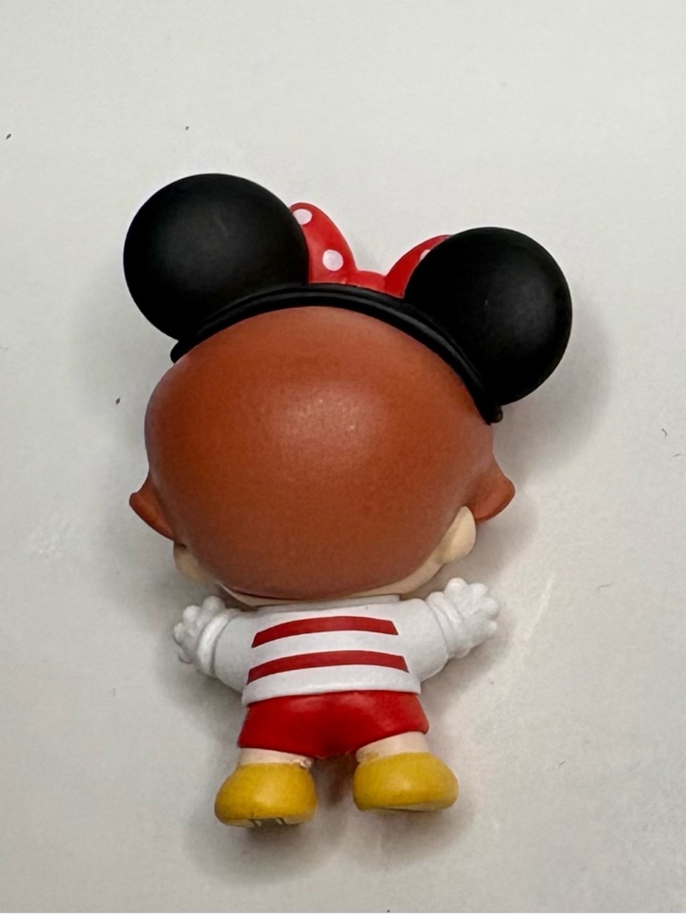 Pop bean Disney Dimoo featuring “Hugging Minnie Mouse.” - Picture 2 of 3